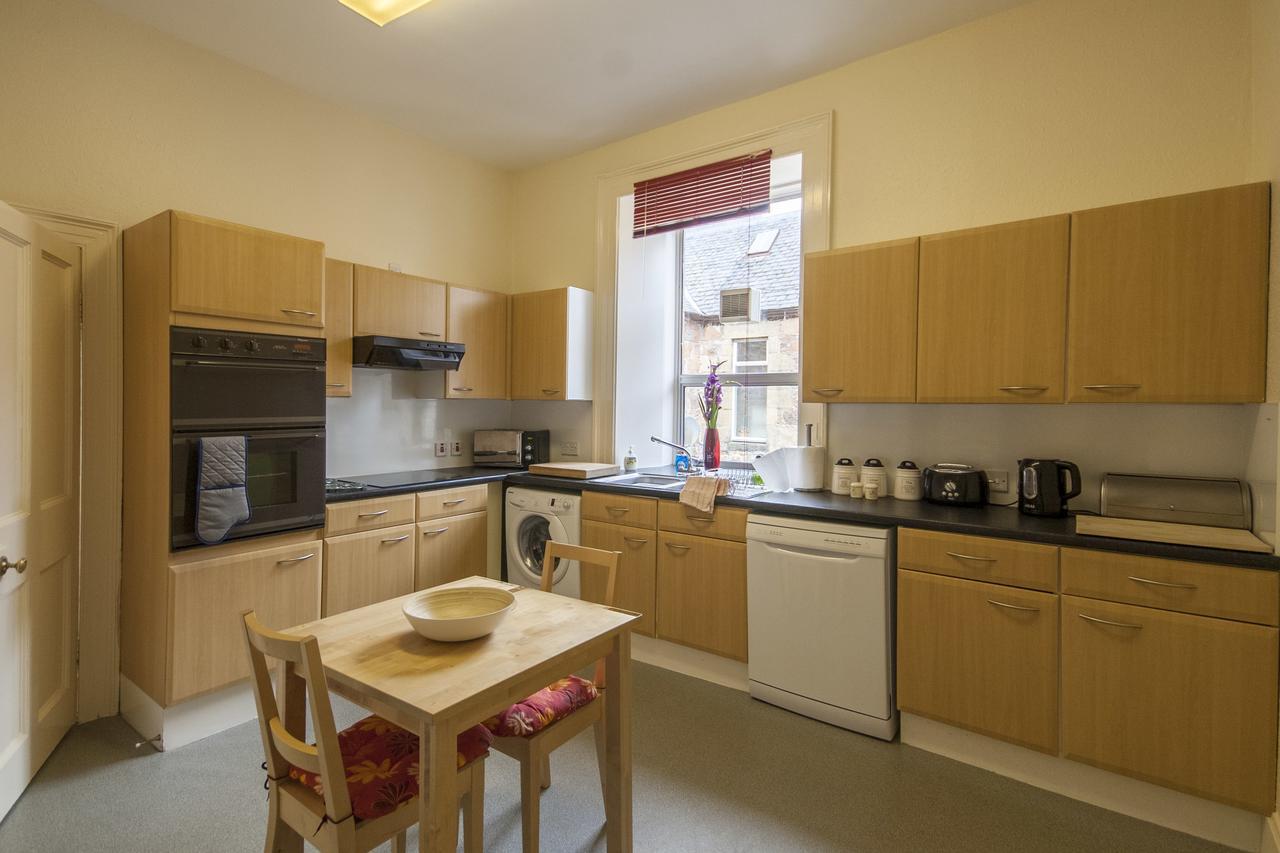 1 Varis Apartments Forres Kültér fotó
